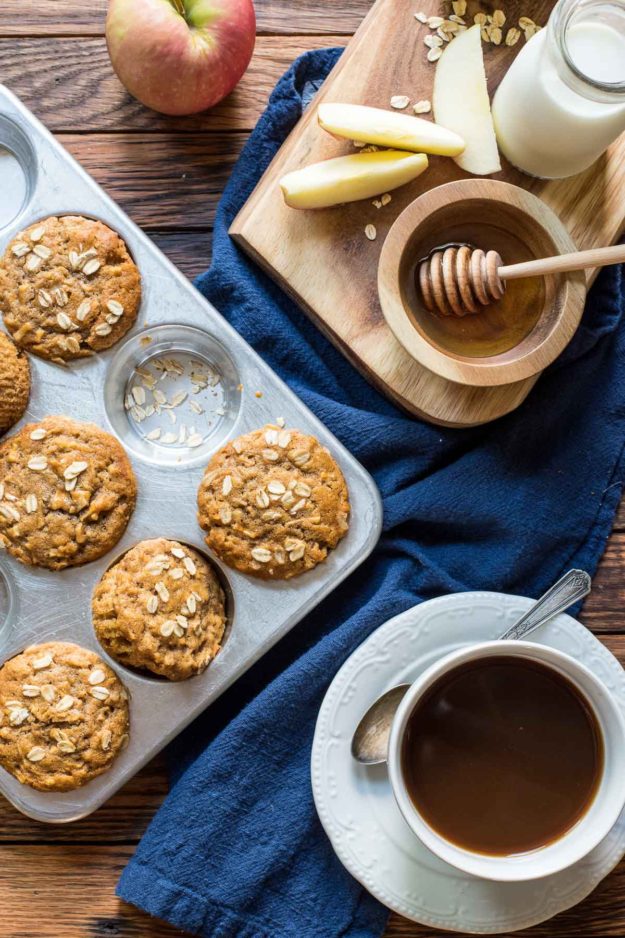 apple-oatmeal-muffins_neighborfood