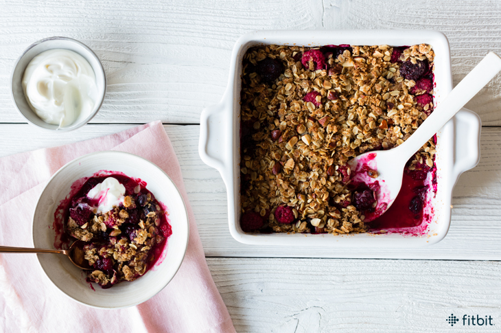 Healthy dessert recipe for a summer berry crisp.