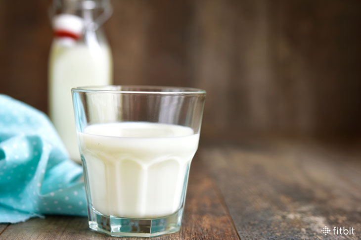 whole milk vs skim milk nutrion