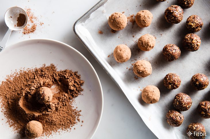 Healthy recipe for dark chocolate energy bites