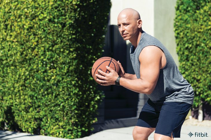 Learn how Fitbit ambassador Harley Pasternak gets more than 10,000 steps a day without even trying.
