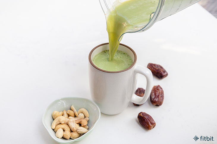 Healthy Recipe: Blended Matcha Latte with Cashews and Dates